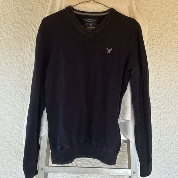 Navy Blue Men’s XS American Eagle V Neck Sweater - Picture 2 of 3